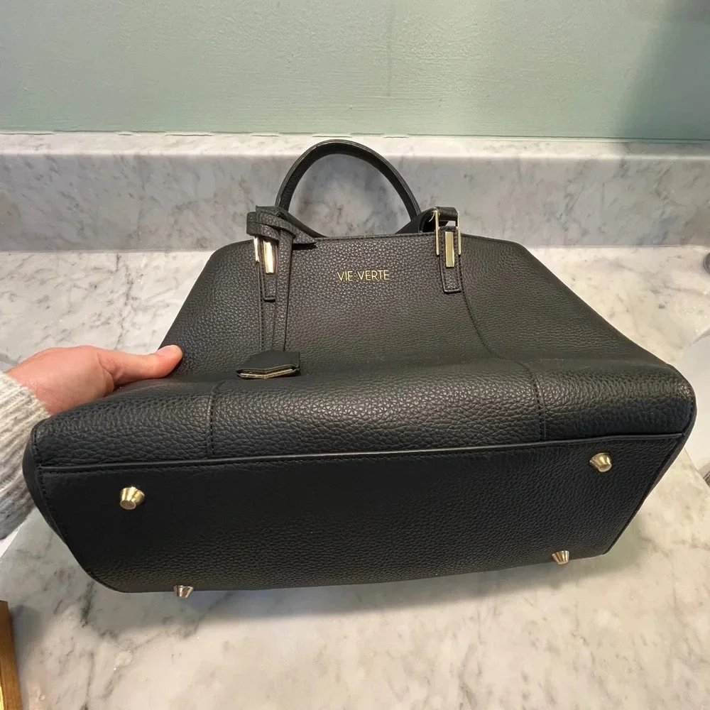 Via Verte black pebbled vegan handbag. 2 handles, removable crossbody strap. EUC